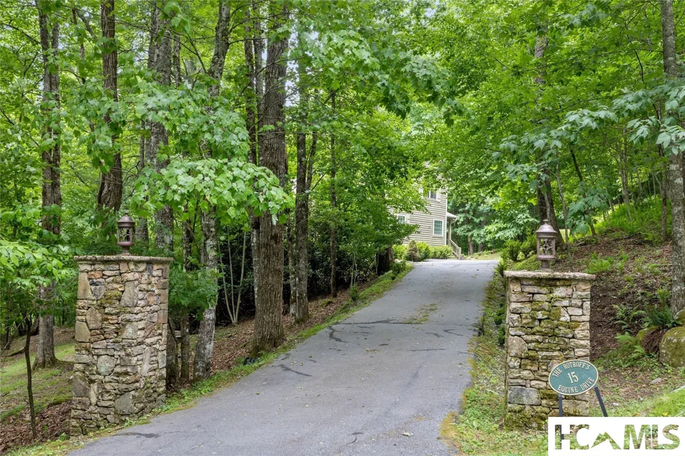 15 Equine Drive Sapphire, NC 28774