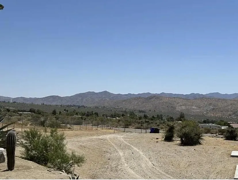 10860 Juniper Avenue Morongo Valley, CA 92256