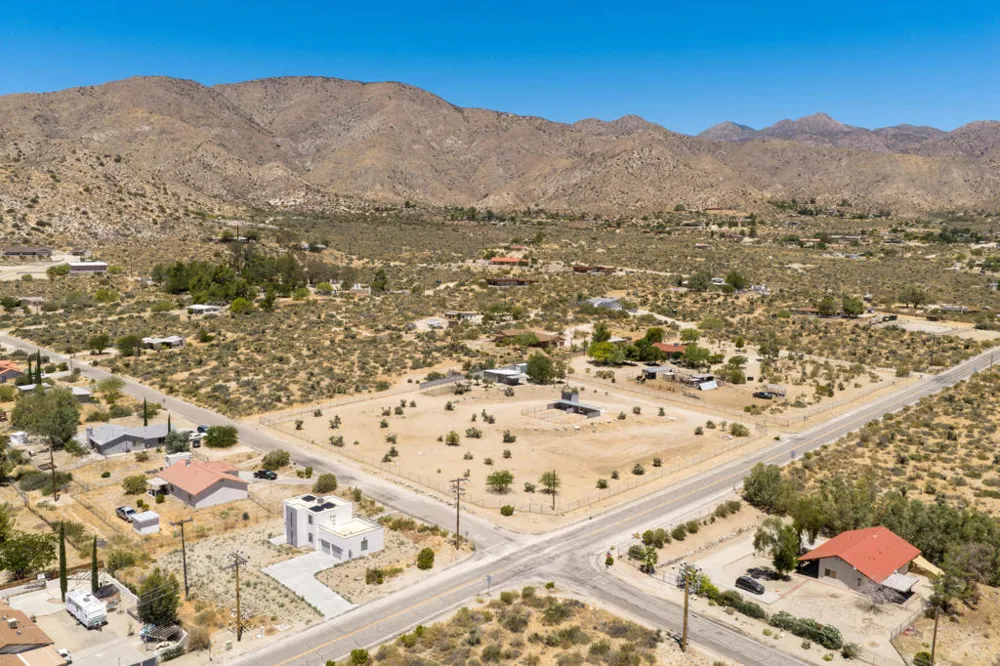 10860 Juniper Avenue Morongo Valley, CA 92256