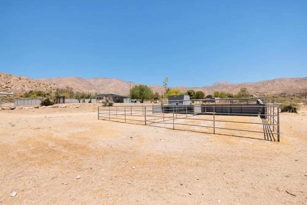 10860 Juniper Avenue Morongo Valley, CA 92256