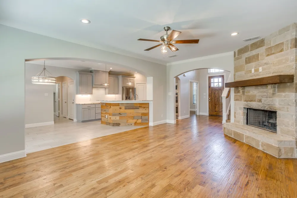 120 War Wagon Circle Millsap, TX 76066