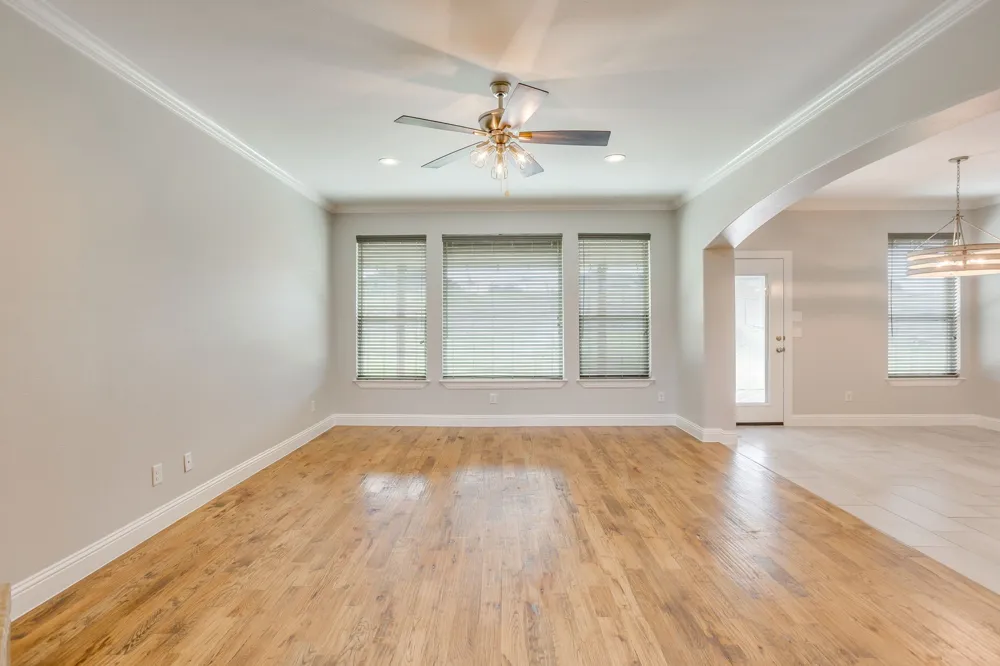 120 War Wagon Circle Millsap, TX 76066