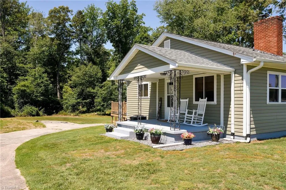 1625 US Highway 601 Yadkinville, NC 27055
