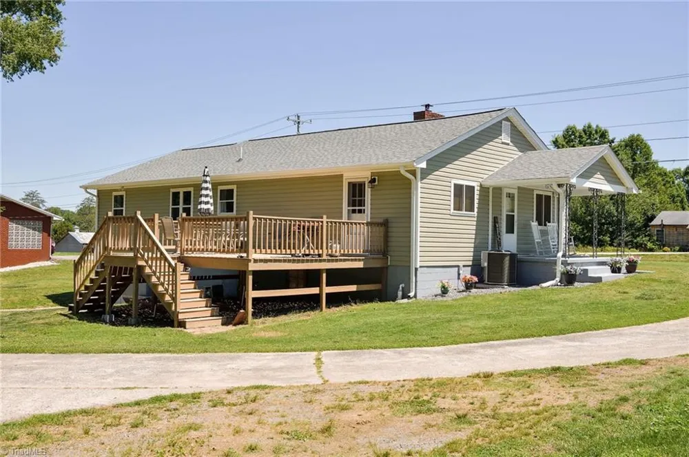 1625 US Highway 601 Yadkinville, NC 27055