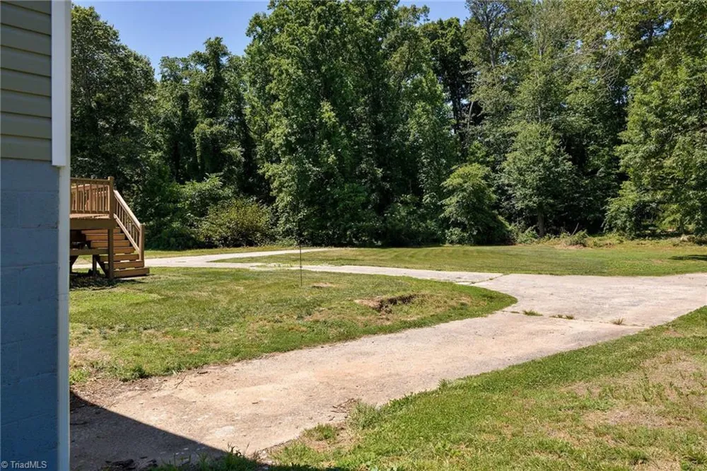 1625 US Highway 601 Yadkinville, NC 27055
