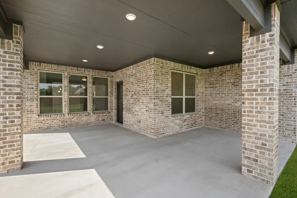 721 Stone Eagle Drive Azle, TX 76020
