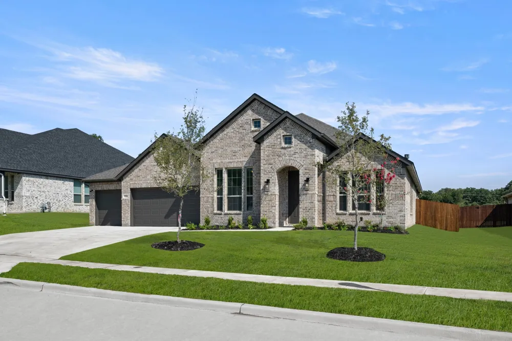721 Stone Eagle Drive Azle, TX 76020