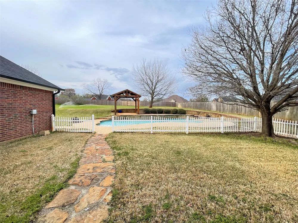 107 Spring Valley Run Bullard, TX 75757