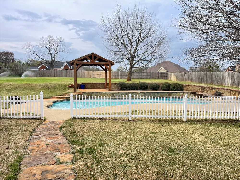 107 Spring Valley Run Bullard, TX 75757
