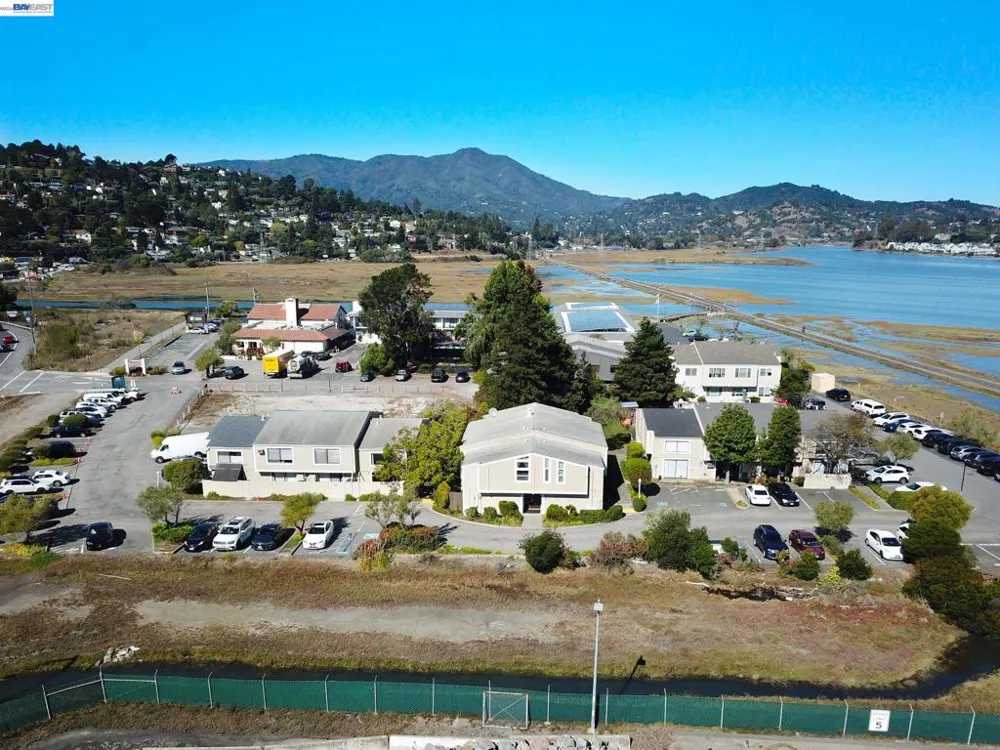 150 Shoreline Hwy Mill Valley, CA 94941