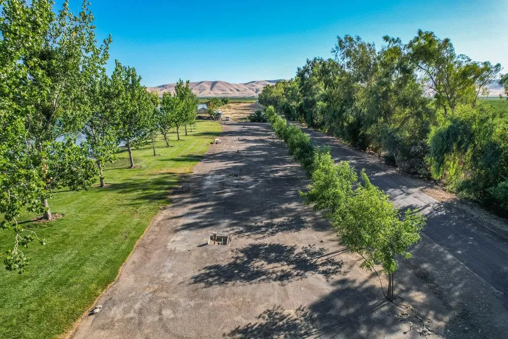 10037 Ca-33 Patterson, CA 95363