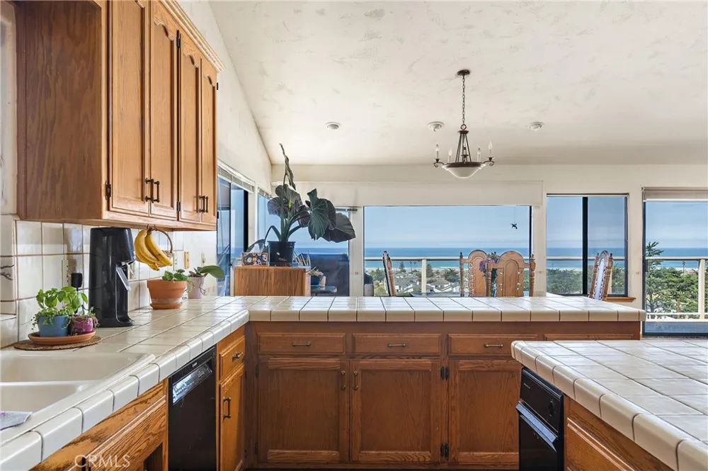 2991 Juniper Morro Bay, CA 93442