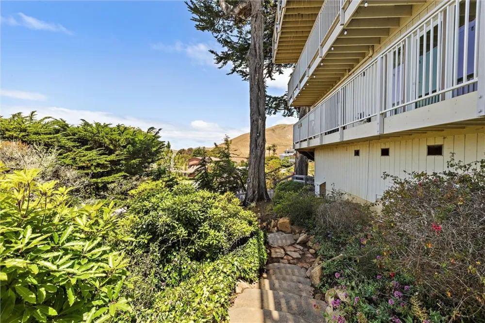 2991 Juniper Morro Bay, CA 93442