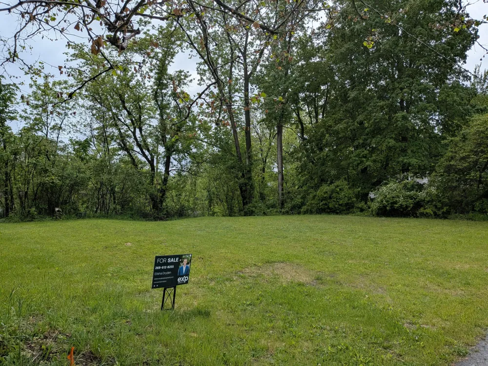 503 W Douglas Street Bangor, MI 49013