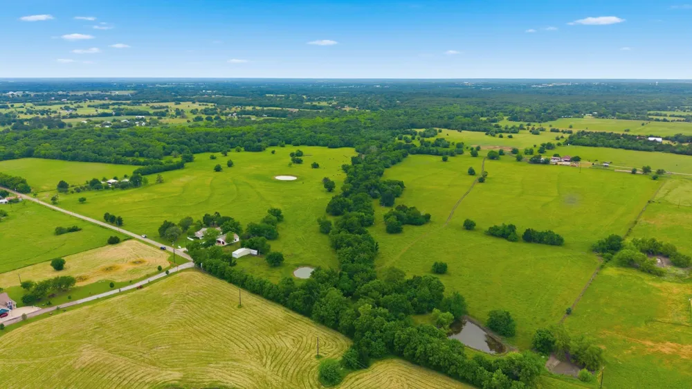 7635 County Road 4209 Campbell, TX 75422