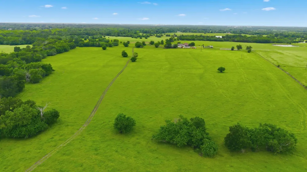 7635 County Road 4209 Campbell, TX 75422