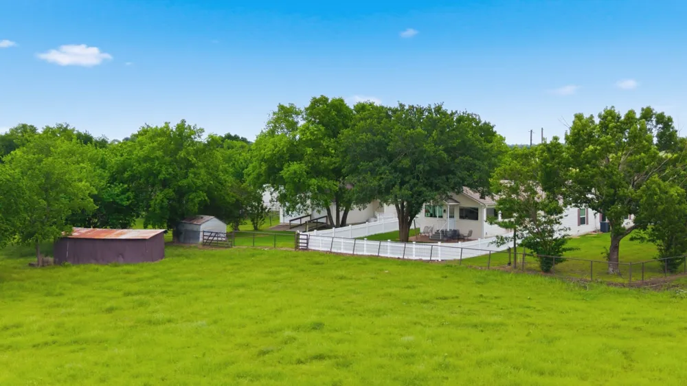 7635 County Road 4209 Campbell, TX 75422