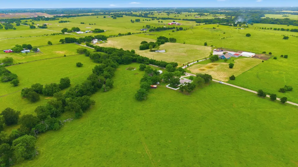 7635 County Road 4209 Campbell, TX 75422