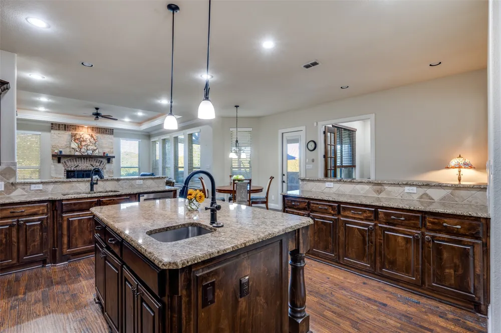1450 Woodland Drive Cross Roads, TX 76227