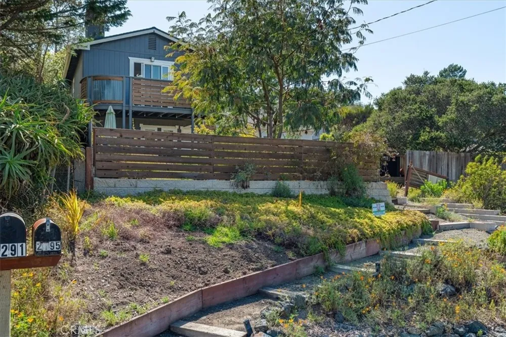 2195 Green Street Cambria, CA 93428