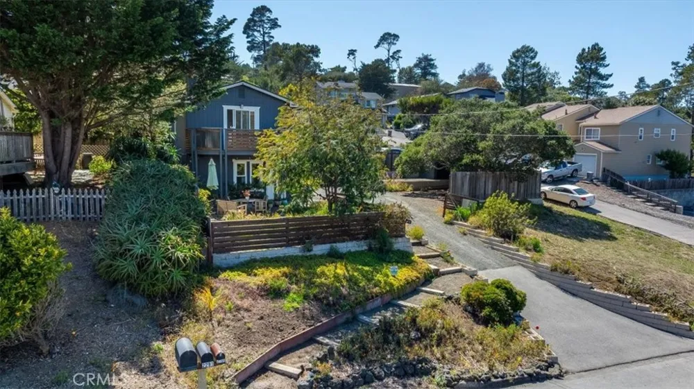 2195 Green Street Cambria, CA 93428