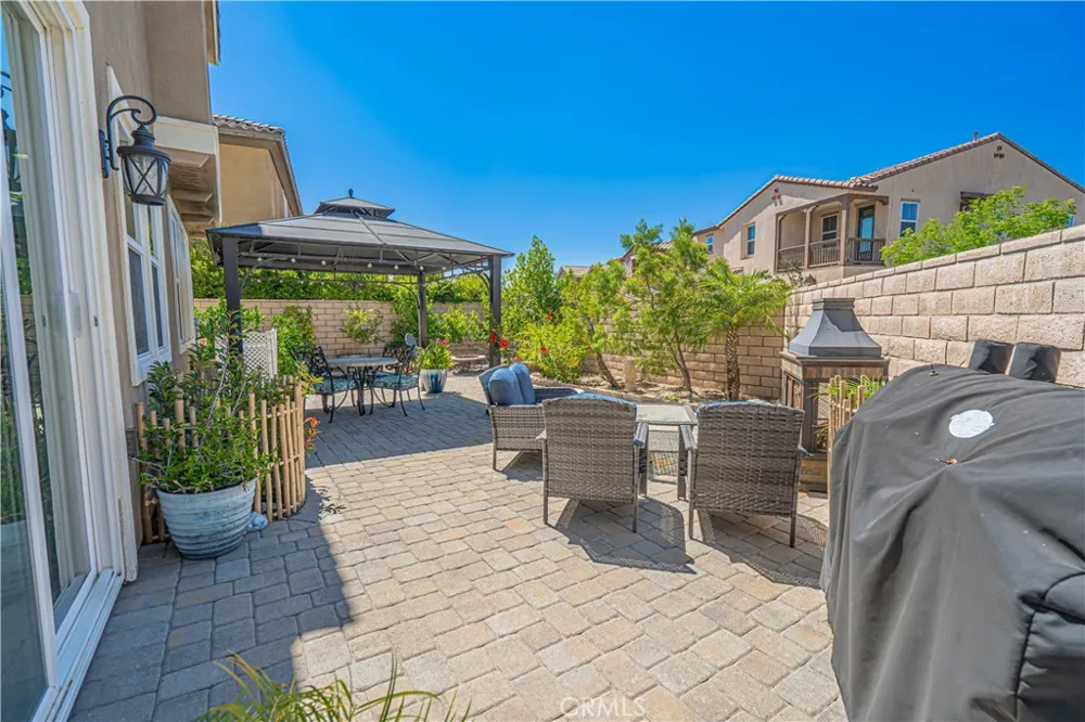 20726 Celadon Court Saugus, CA 91350