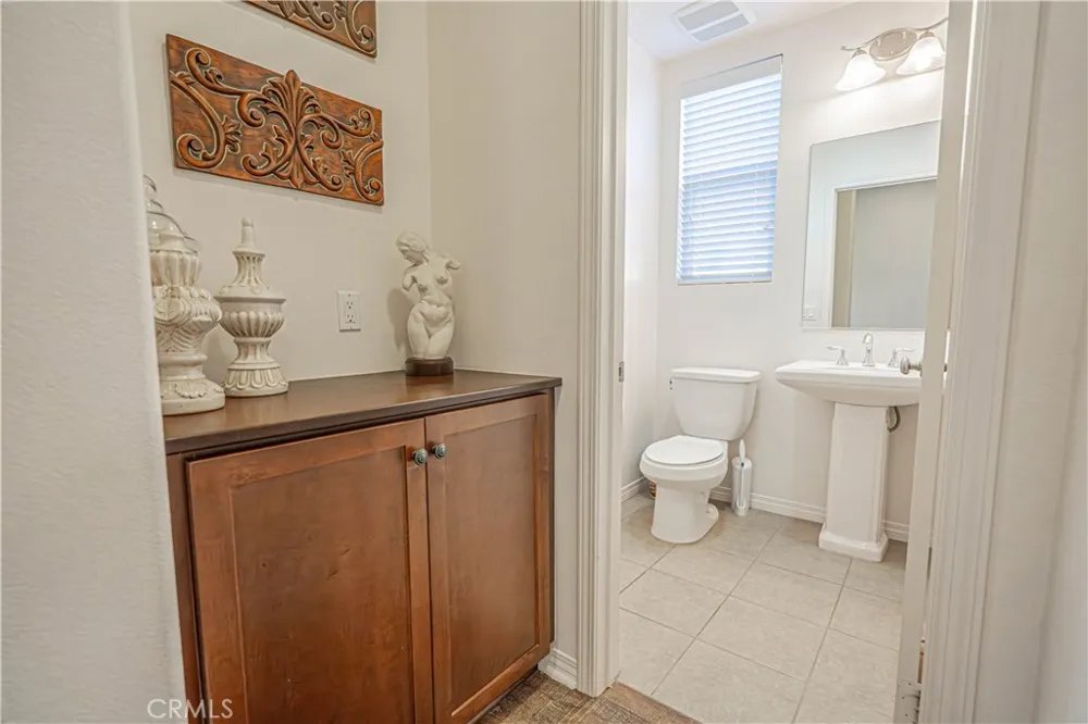 20726 Celadon Court Saugus, CA 91350