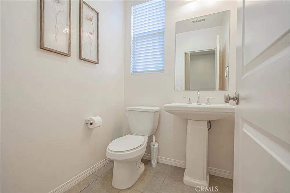 20726 Celadon Court Saugus, CA 91350