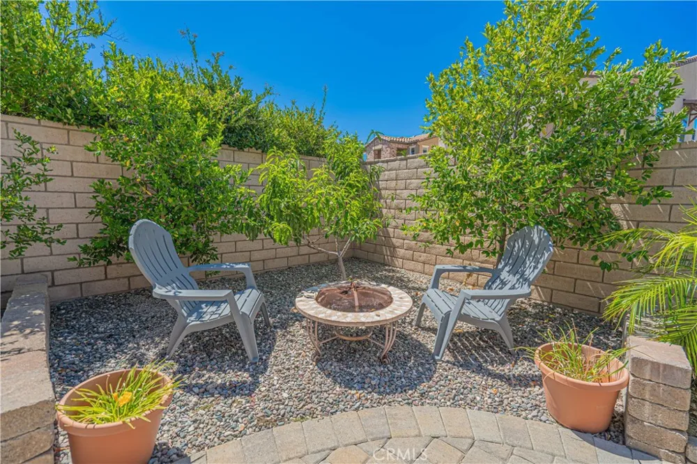 20726 Celadon Court Saugus, CA 91350