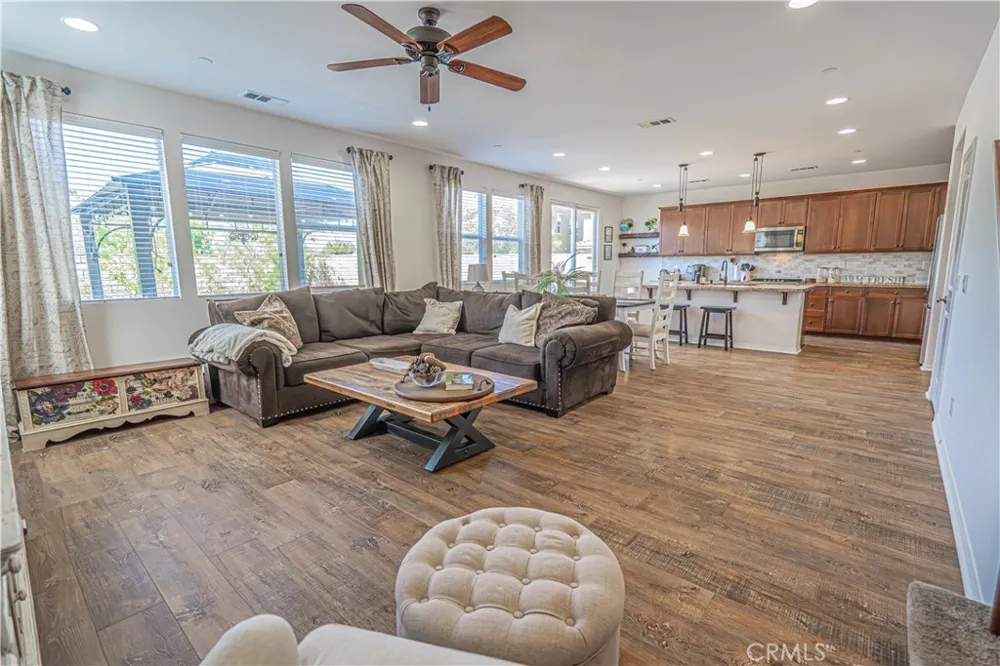 20726 Celadon Court Saugus, CA 91350