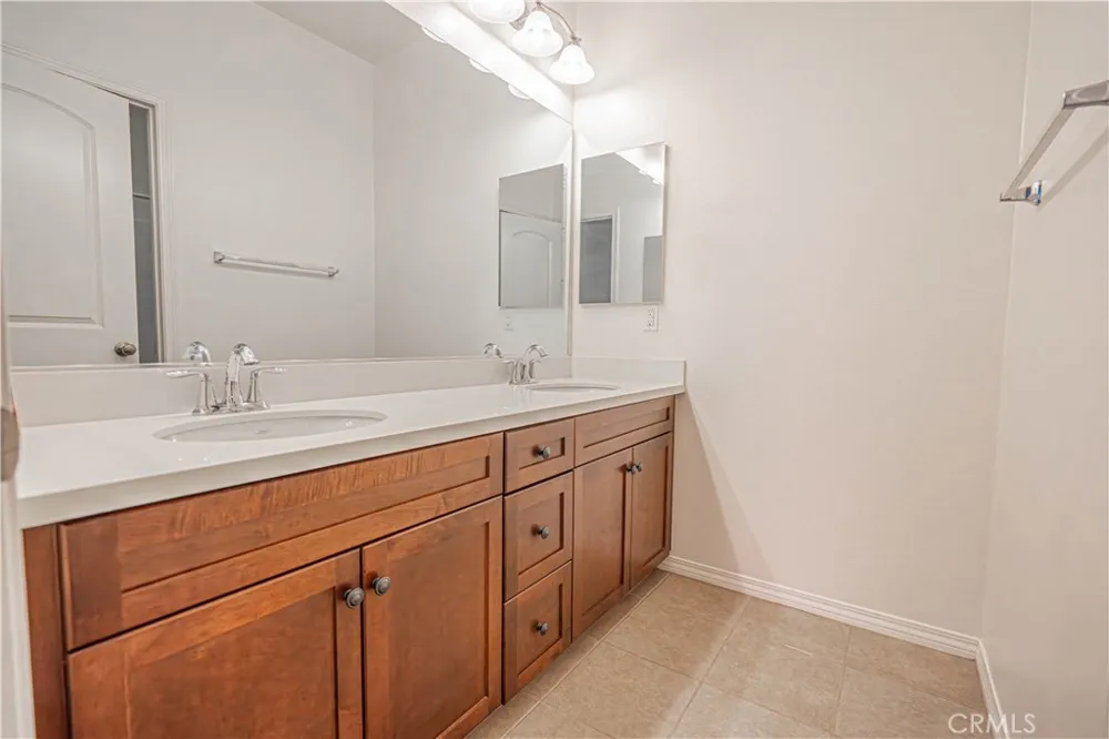 20726 Celadon Court Saugus, CA 91350