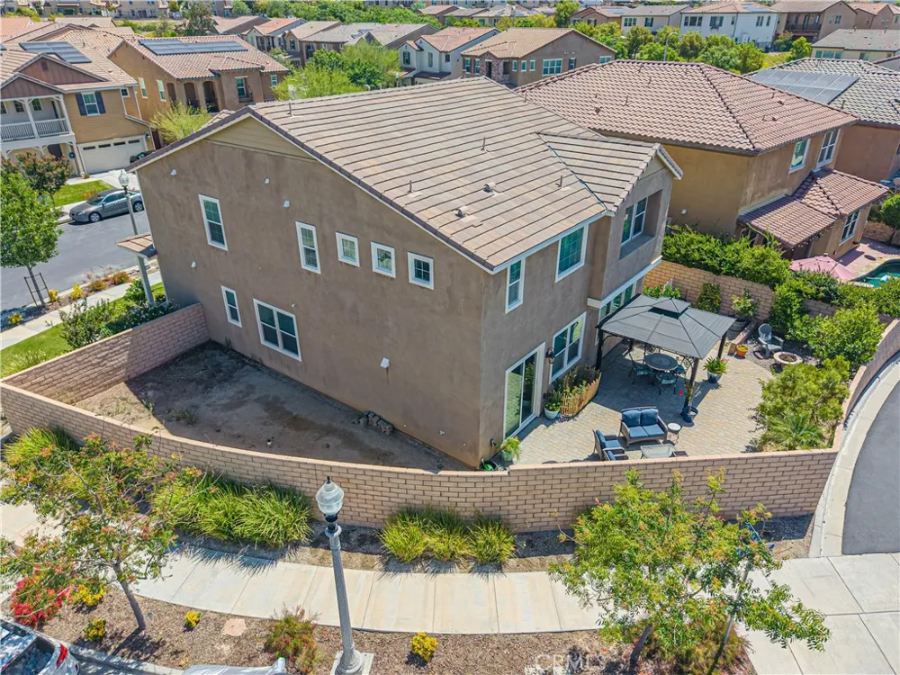 20726 Celadon Court Saugus, CA 91350