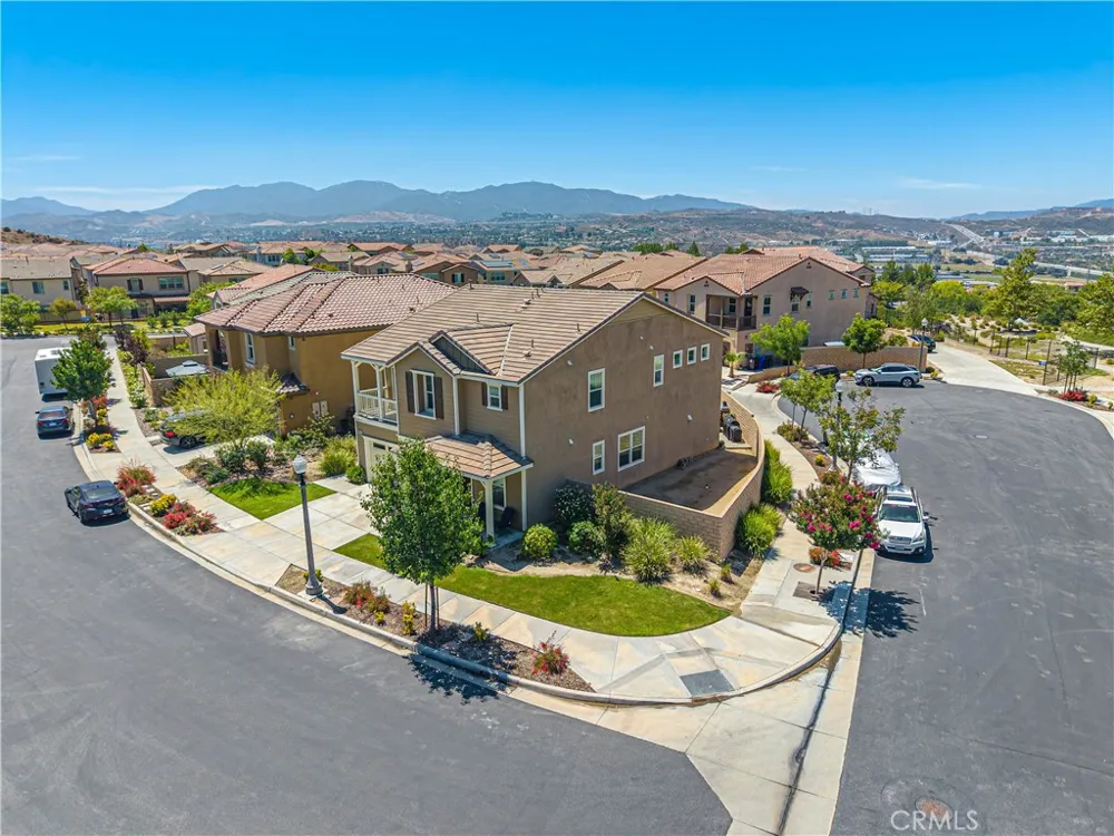 20726 Celadon Court Saugus, CA 91350