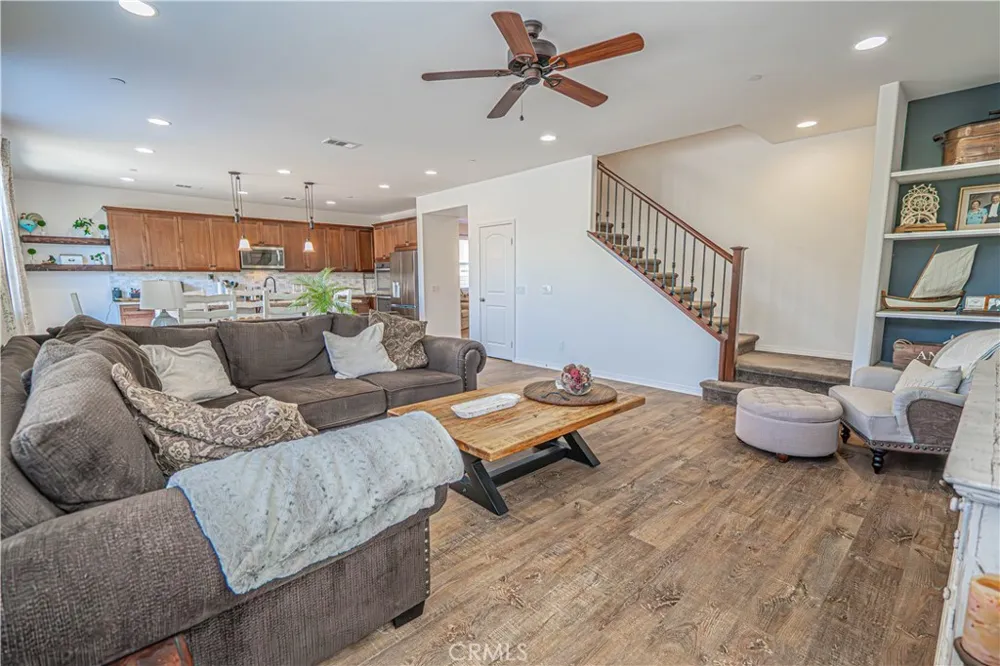 20726 Celadon Court Saugus, CA 91350