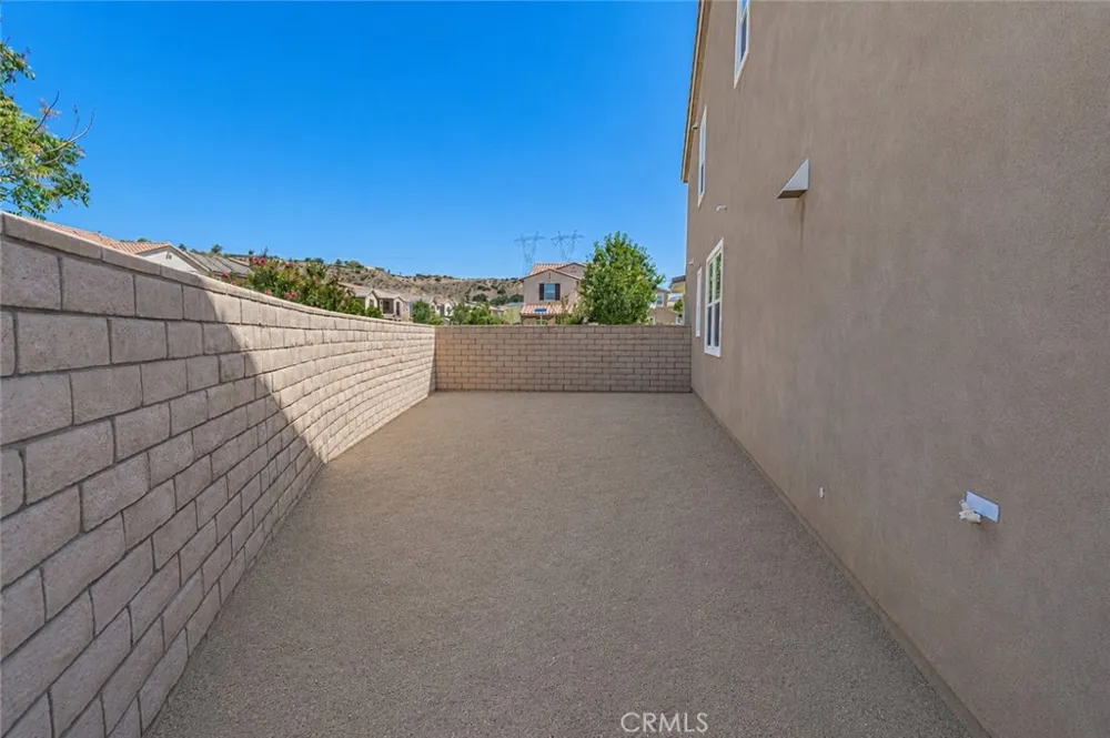 20726 Celadon Court Saugus, CA 91350