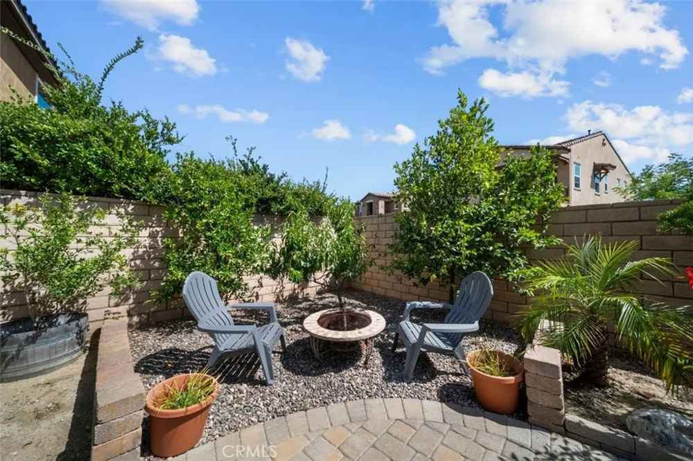 20726 Celadon Court Saugus, CA 91350