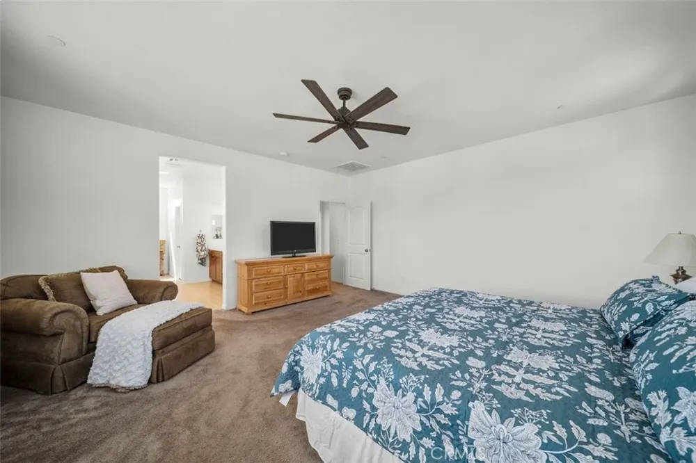 20726 Celadon Court Saugus, CA 91350