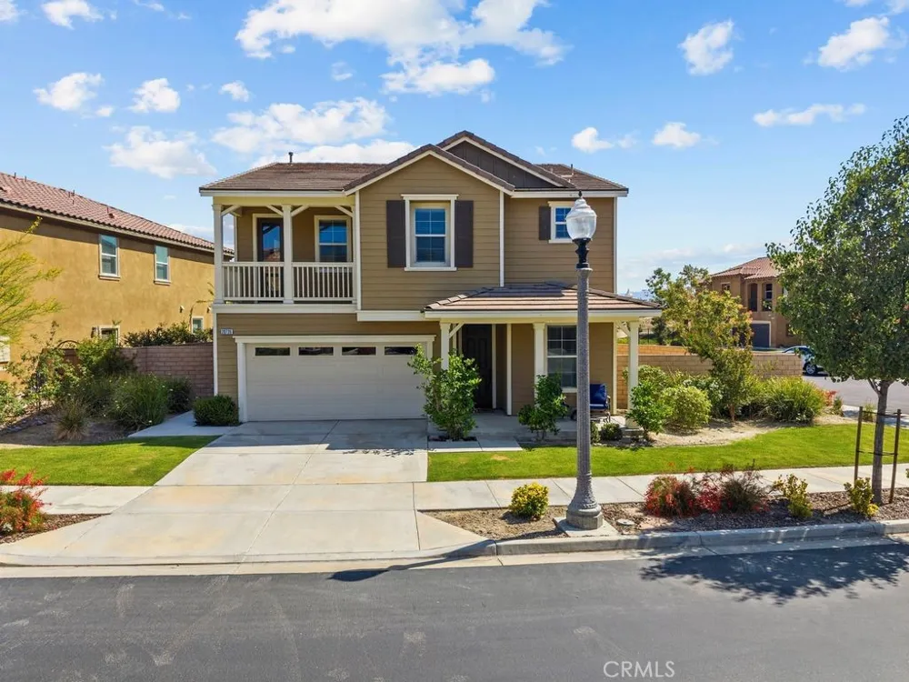 20726 Celadon Court Saugus, CA 91350