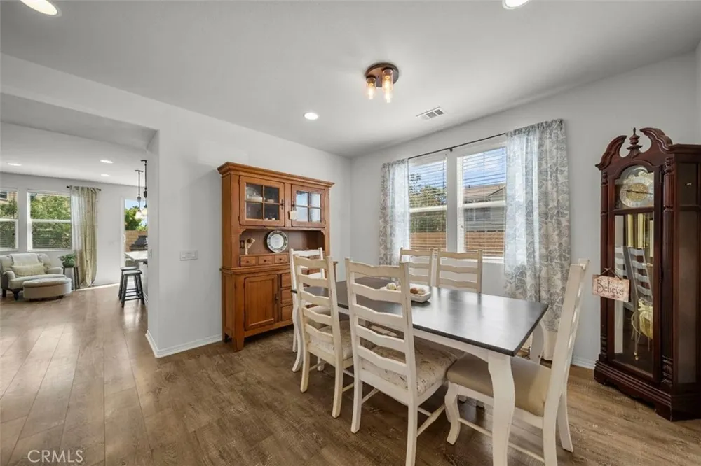 20726 Celadon Court Saugus, CA 91350