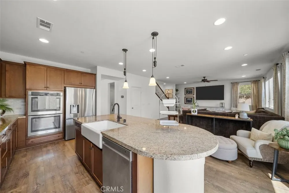 20726 Celadon Court Saugus, CA 91350