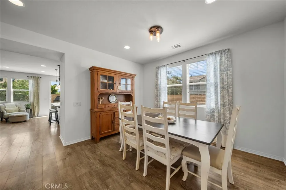 20726 Celadon Court Saugus, CA 91350