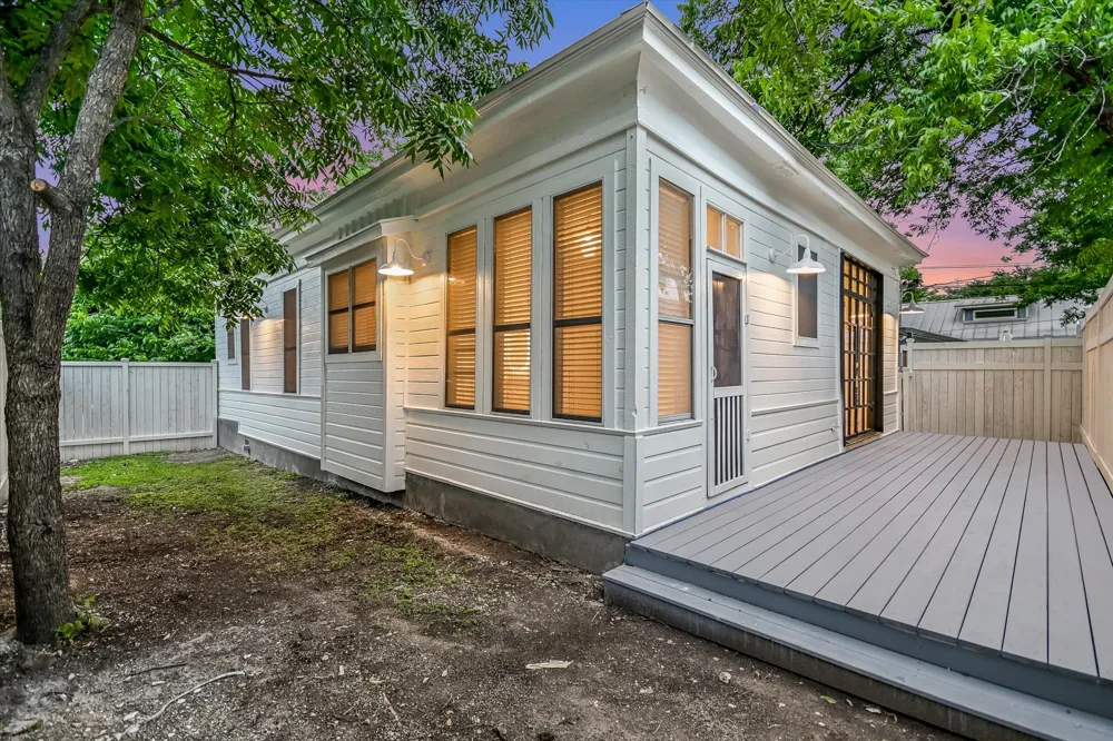 1711 Eva Street Austin, TX 78704