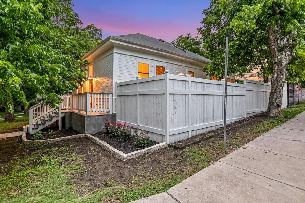 1711 Eva Street Austin, TX 78704