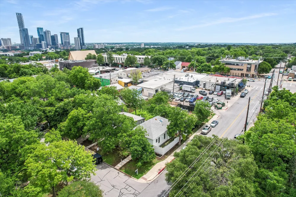 1711 Eva Street Austin, TX 78704