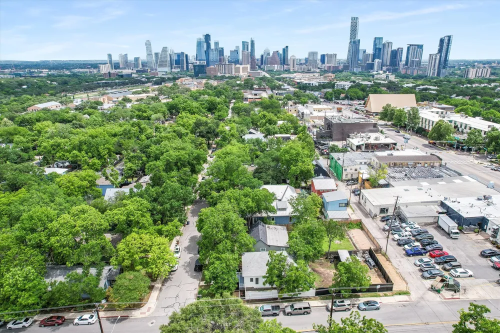 1711 Eva Street Austin, TX 78704