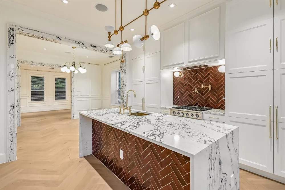1711 Eva Street Austin, TX 78704