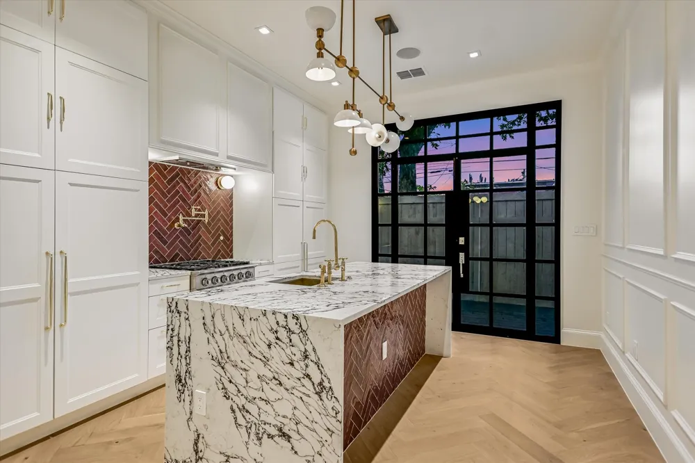 1711 Eva Street Austin, TX 78704