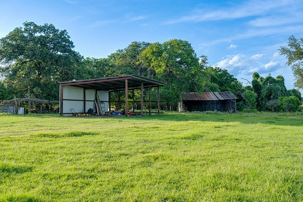 646 Victor Eckhardt Road Fredericksburg, TX 78624