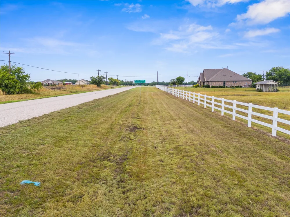 Fm 2729 Van Alstyne, TX 75495