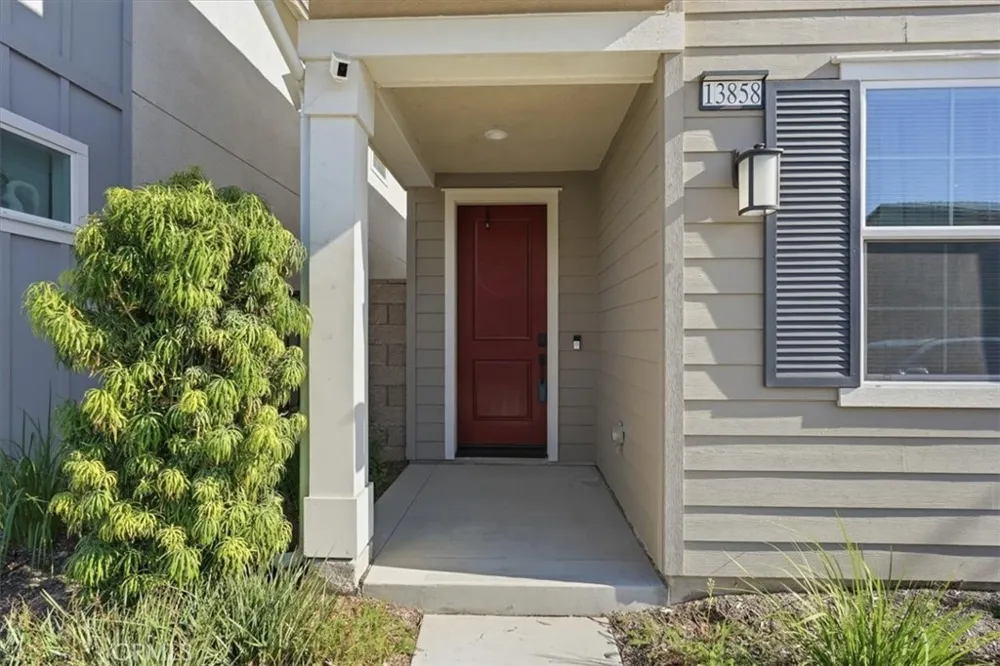 13858 Sedum Lane Fontana, CA 92336